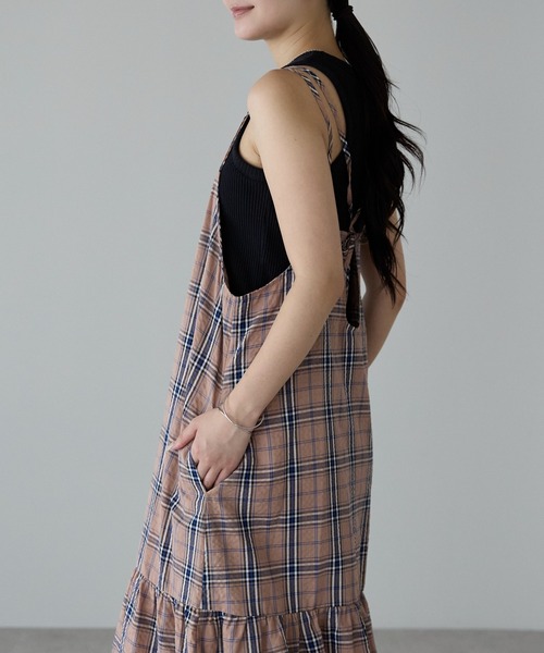 PREFERIR（プレフェリール）の「チェック ダブルストラップ ティアード キャミワンピース（ワンピース・レディース・ブラウン/ネイビー・MEDIUM/LARGE）」の19枚目の写真
