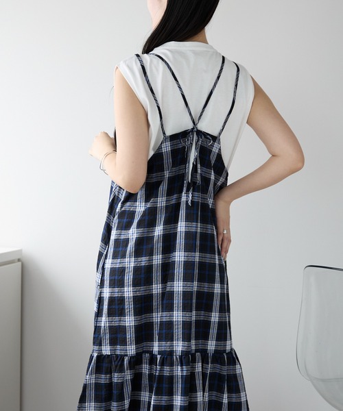 PREFERIR（プレフェリール）の「チェック ダブルストラップ ティアード キャミワンピース（ワンピース・レディース・ブラウン/ネイビー・MEDIUM/LARGE）」の7枚目の写真