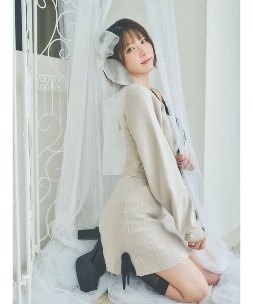 EATME(イートミー)の「【EATME×ENAKO】リボンキャミニットセット(セットアップ可能)(ニット/セーター・レディース・グレー/ブラック・FREE)」の12枚目の写真