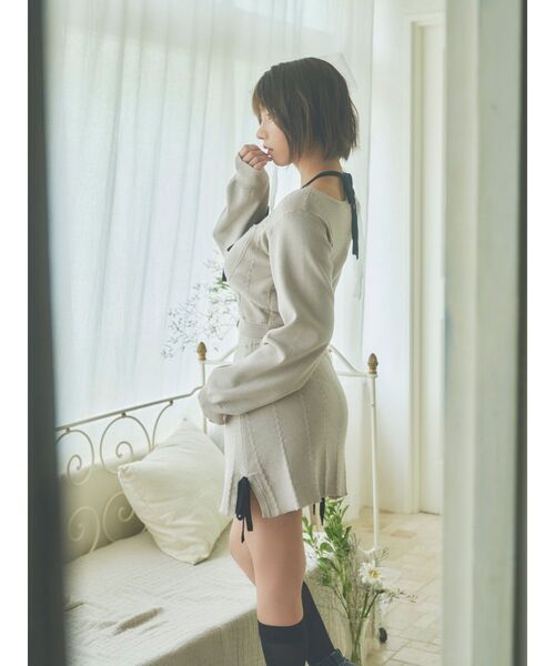 EATME(イートミー)の「【EATME×ENAKO】リボンキャミニットセット(セットアップ可能)(ニット/セーター・レディース・グレー/ブラック・FREE)」の11枚目の写真