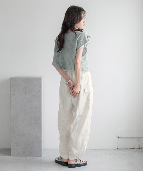 LOWRYS FARM(ローリーズファーム)の「シャイニーナイロンカーゴパンツ 116712(カーゴパンツ・レディース・グリーン/ブラック/ホワイト・FREE)」の10枚目の写真