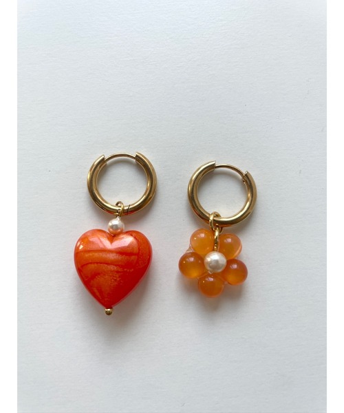 yufect（ユフェクト）の「【Yu】【it】【yufect】アシンメトリー ポップピアス（ピアス（両耳用）・レディース・オレンジ/グリーン・FREE）」の2枚目の写真