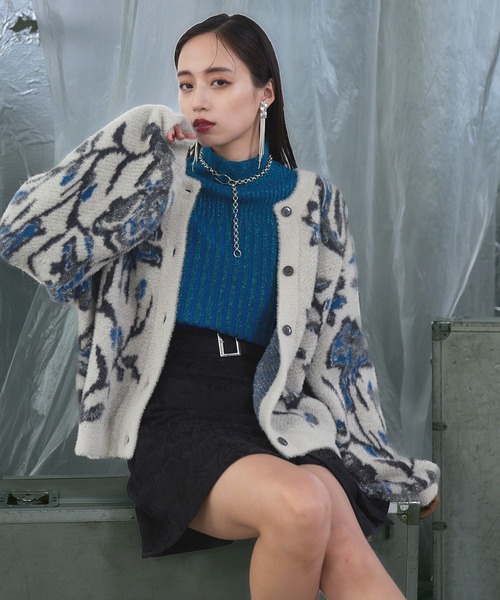 HARE（ハレ）の「2WAYラメシャギーニットカーディガン(HARE)（カーディガン/ボレロ・レディース・レッド/ライトグレー/パープル/ブラック/ブルーパープル・FREE）」の17枚目の写真