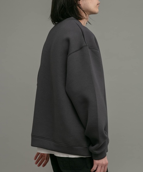 URBAN RESEARCH Sonny Label(アーバンリサーチサニーレーベル)の「ダンボールニットクルーネックプルオーバー(Tシャツ/カットソー・メンズ・ライトカーキ/チャコールグレー/グレー系その他・MEDIUM/LARGE/X-LARGE)」の22枚目の写真