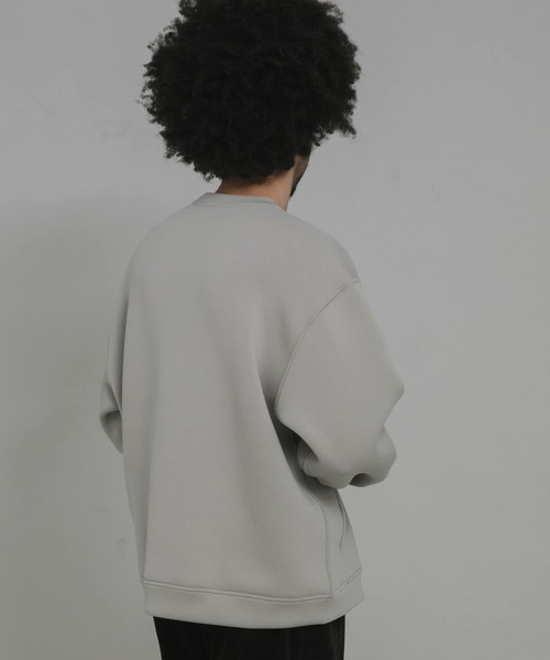 URBAN RESEARCH Sonny Label(アーバンリサーチサニーレーベル)の「ダンボールニットクルーネックプルオーバー(Tシャツ/カットソー・メンズ・ライトカーキ/チャコールグレー/グレー系その他・MEDIUM/LARGE/X-LARGE)」の6枚目の写真