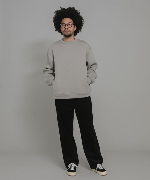 URBAN RESEARCH Sonny Label(アーバンリサーチサニーレーベル)の「ダンボールニットクルーネックプルオーバー(Tシャツ/カットソー・メンズ・ライトカーキ/チャコールグレー/グレー系その他・MEDIUM/LARGE/X-LARGE)」の5枚目の写真