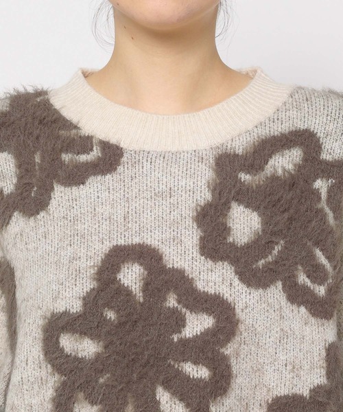 mysty woman（ミスティウーマン）の「フェザーフラワージャガードニットプルオーバー　142901（ニット/セーター・レディース・ライトグレー/アイボリー/グレー/ブルー/グリーン/チャコールグレー・FREE）」の17枚目の写真