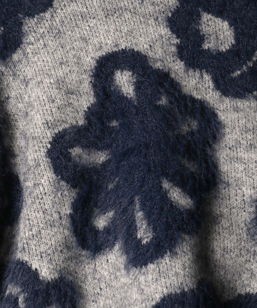 mysty woman（ミスティウーマン）の「フェザーフラワージャガードニットプルオーバー　142901（ニット/セーター・レディース・ライトグレー/アイボリー/グレー/ブルー/グリーン/チャコールグレー・FREE）」の21枚目の写真