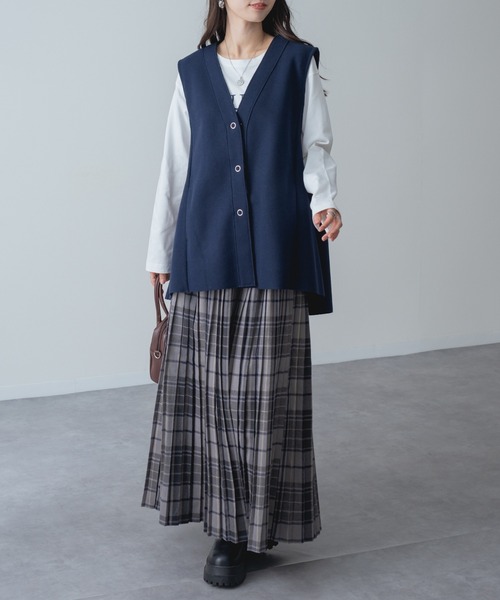 refinedworks(リファインドワークス)の「【refinedworks】オリジナルの 起毛チェックプリーツスカート(スカート・レディース・レッド/ブラック/ブルー/オリーブ×ブラック/イエロー/ボルドー・FREE)」の11枚目の写真