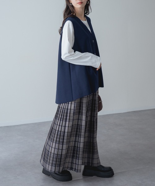 refinedworks(リファインドワークス)の「【refinedworks】オリジナルの 起毛チェックプリーツスカート(スカート・レディース・レッド/ブラック/ブルー/オリーブ×ブラック/イエロー/ボルドー・FREE)」の12枚目の写真