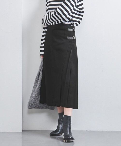 dahl'ia（ダリア）の「＜dahl’ia＞ベルト プリーツスカート（スカート・レディース・レッド/ブラック・M/S）」の2枚目の写真