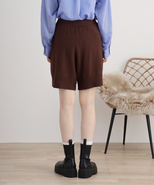 FUNALIVE(ファンアライブ)の「laulea ニット脇ポケット付 ゆったりハーフパンツ(その他パンツ・レディース・アイボリー/ダークブラウン/ブラック・M)」の5枚目の写真