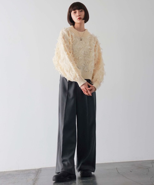 PURE BRIGHT（ピュアブライト）の「ボリュームスリーブフリンジニットプルオーバー（ニット/セーター・レディース・グレー/アイボリー・FREE）」の8枚目の写真