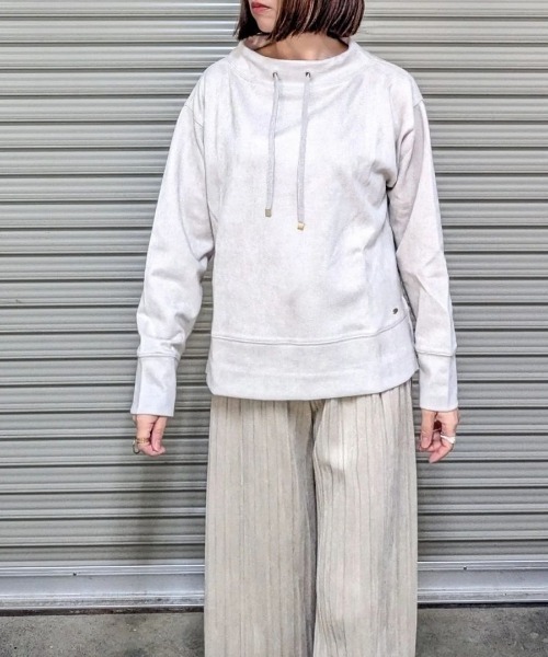 ikka（イッカ）の「【親子コーデ】GOKU楽フェイクスエードスピンドルプルオーバー（スウェット・レディース・ベージュ/モカ/ブラック/スカイブルー/ダークラベンダー・M/L/S）」の7枚目の写真