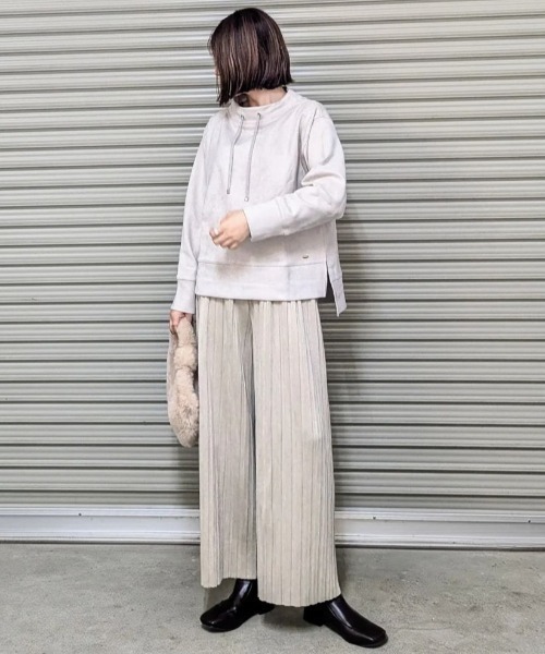 ikka（イッカ）の「【親子コーデ】GOKU楽フェイクスエードスピンドルプルオーバー（スウェット・レディース・ベージュ/モカ/ブラック/スカイブルー/ダークラベンダー・M/L/S）」の6枚目の写真