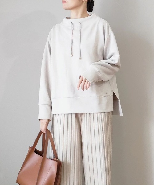 ikka（イッカ）の「【親子コーデ】GOKU楽フェイクスエードスピンドルプルオーバー（スウェット・レディース・ベージュ/モカ/ブラック/スカイブルー/ダークラベンダー・M/L/S）」の22枚目の写真