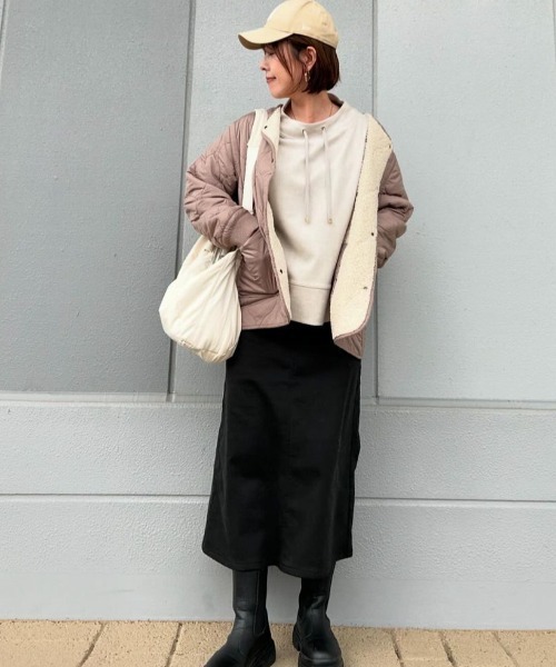 ikka（イッカ）の「【親子コーデ】GOKU楽フェイクスエードスピンドルプルオーバー（スウェット・レディース・ベージュ/モカ/ブラック/スカイブルー/ダークラベンダー・M/L/S）」の16枚目の写真