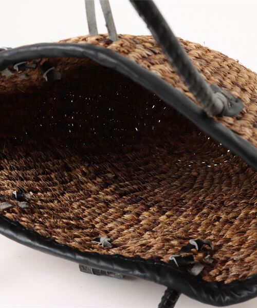 UNBILLION（アンビリオン）の「アフリカンスクエアー AFRICANSQUARE / バナナバッグ手提（かごバッグ・レディース・ベージュ・FREE）」の6枚目の写真