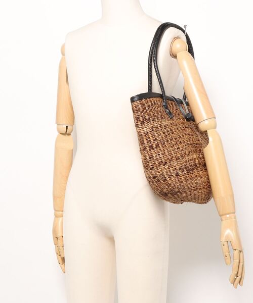 UNBILLION（アンビリオン）の「アフリカンスクエアー AFRICANSQUARE / バナナバッグ手提（かごバッグ・レディース・ベージュ・FREE）」の7枚目の写真