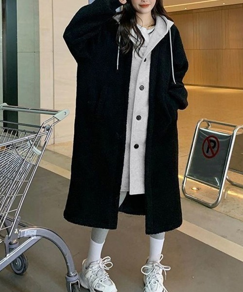 Miniministore(ミニミニストア)の「ボアロングパーカーレイヤード風ボアコート(ステンカラーコート・レディース・キャメル/グレー/ブラック/アイボリー・L/M)」の14枚目の写真