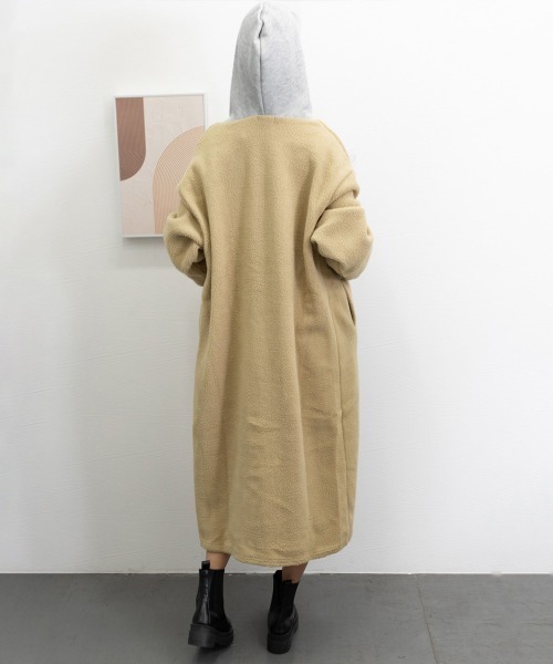 Miniministore(ミニミニストア)の「ボアロングパーカーレイヤード風ボアコート(ステンカラーコート・レディース・キャメル/グレー/ブラック/アイボリー・L/M)」の6枚目の写真