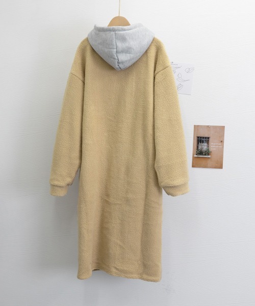 Miniministore(ミニミニストア)の「ボアロングパーカーレイヤード風ボアコート(ステンカラーコート・レディース・キャメル/グレー/ブラック/アイボリー・L/M)」の9枚目の写真