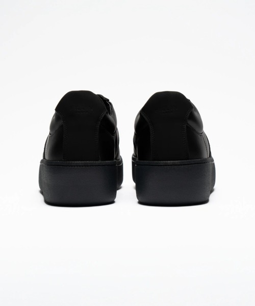 FILLIN（フィルイン）の「FILLIN/フィルイン/MOAK（スニーカー