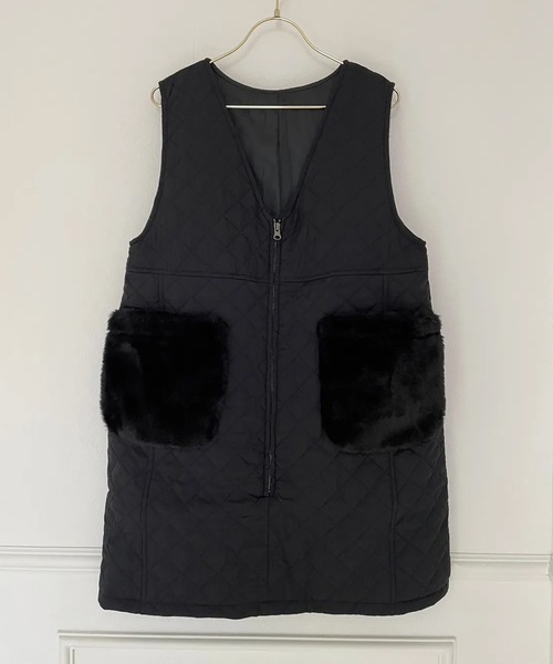 M y u(ミュー)の「ファーポケット キルティング ジレワンピ(ワンピース・レディース・ブラック・FREE)」の4枚目の写真