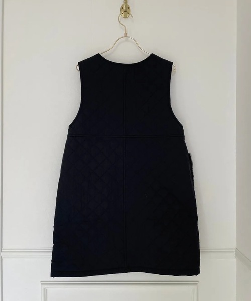 M y u(ミュー)の「ファーポケット キルティング ジレワンピ(ワンピース・レディース・ブラック・FREE)」の3枚目の写真