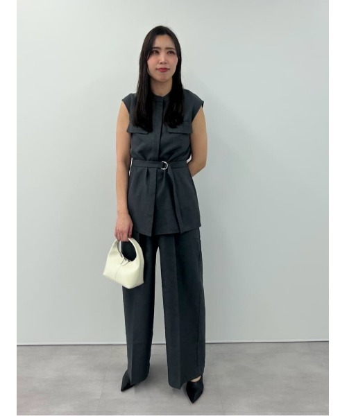 UR'S（ユアーズ）の「リネンライクサイドベルトデザインタックワイドパンツ（その他パンツ・レディース・ブラック/アイボリー/ダークブラウン/ブルー系その他/ダークグレー/サンドベージュ・S/M/L）」の7枚目の写真