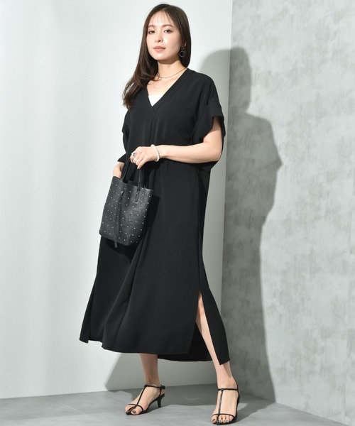 INTERPLANET(インタープラネット)の「【CLOCHE】接触冷感Vネックワンピース(ワンピース・レディース・ベージュ/グリーン/ブラック・FREE)」の11枚目の写真