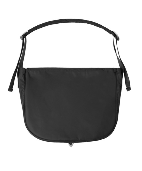 OY（オーワイ）の「『OY/オーワイ』 FIELD BUCKLE BAG/フィールドバックルバッグ（ボディバッグ/ウエストポーチ・レディース・ブラック・FREE）」の6枚目の写真