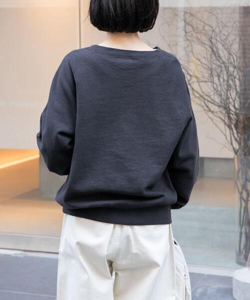 FORK&SPOON（フォークアンドスプーン）の「FORK&SPOON　スーピマコットン混反毛クルーネックスウェット（スウェット・レディース・スミクロ/アイボリー/ライトブルー・1）」の6枚目の写真