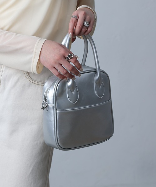 COLONY 2139(コロニートゥーワンスリーナイン)の「スクエアボストンバッグ(ボストンバッグ・レディース・シルバー/ライトグレー/ブラック・FREE)」の20枚目の写真