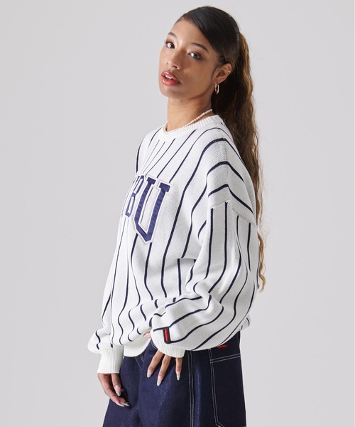 FUBU( フブ)の「FUBU フブ ブランド ロゴ 刺繍 ワッペン ストライプ クルーネック ニット プルオーバー セーター(ニット/セーター・メンズ・オフホワイト/ブラック・M/XXL/XL/L)」の10枚目の写真