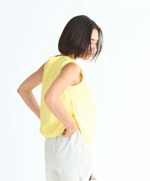 ROXY(ロキシー)の「SINK INTO MY CHAKRA/ロキシー水陸両用ノースリーブタンクトップ(タンクトップ・レディース・イエロー/ホワイト/ブラック・LARGE/MEDIUM/SMALL)」の13枚目の写真
