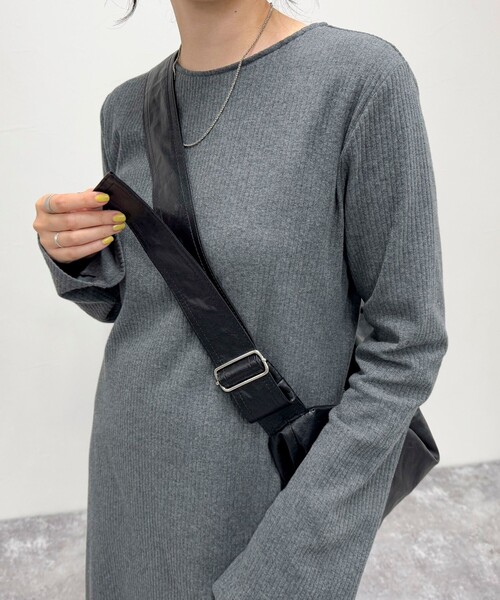 fredy emue(フレディエミュ)の「ヴィンテージライクフェイクレザーショルダーバッグ(ショルダーバッグ・レディース・ブラウン/ブラック・FREE)」の14枚目の写真