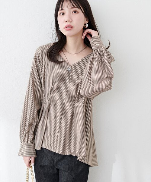 natural couture（ナチュラルクチュール）の「osonoタックデザインペプラムブラウス（シャツ/ブラウス・レディース・その他3/その他2/その他1/オフホワイト・FREE）」の11枚目の写真