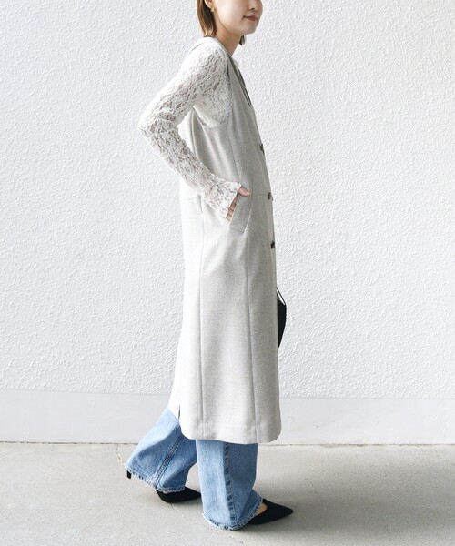 SHIPS(シップス)の「〈手洗い可能〉シャークスキン ジレ ワンピース(ワンピース・レディース・ベージュ/ネイビー・ONE SIZE)」の5枚目の写真