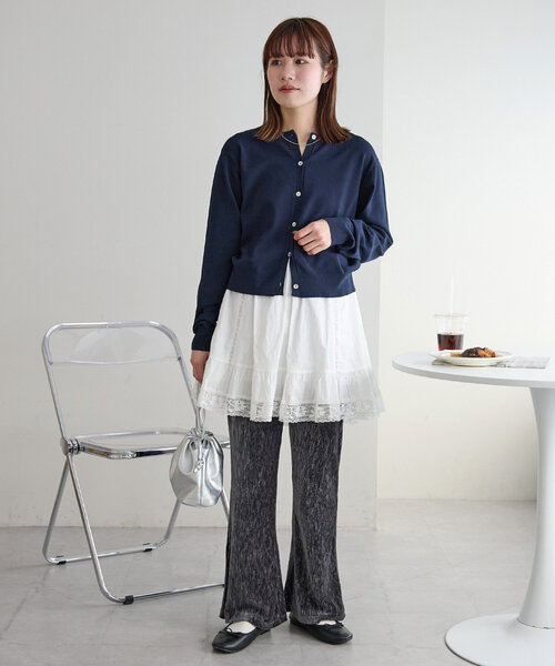 DISCOAT（ディスコート）の「ベロアプリーツフレアパンツ（その他パンツ・レディース・ダークブラウン/アイボリー/チャコールグレー・SMALL/MEDIUM/LARGE）」の6枚目の写真