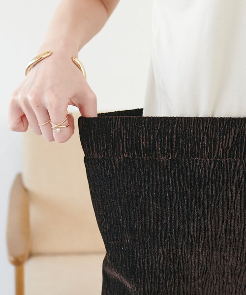 DISCOAT（ディスコート）の「ベロアプリーツフレアパンツ（その他パンツ・レディース・ダークブラウン/アイボリー/チャコールグレー・SMALL/MEDIUM/LARGE）」の18枚目の写真