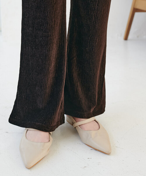 DISCOAT（ディスコート）の「ベロアプリーツフレアパンツ（その他パンツ・レディース・ダークブラウン/アイボリー/チャコールグレー・SMALL/MEDIUM/LARGE）」の19枚目の写真