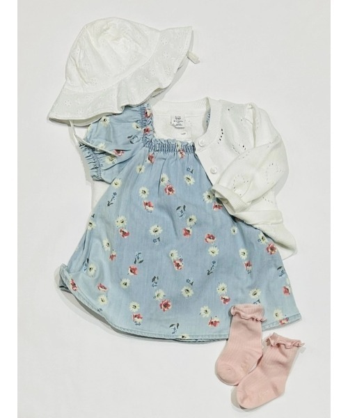 GAP（ギャップ）の「フローラル デニムワンピース (ベビー)（ワンピース・キッズ・マルチ・90cm/80ｃｍ/70cm/60cm）」の3枚目の写真