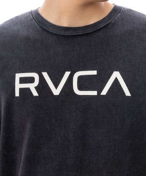 RVCA（ルーカ）の「RVCA メンズ DAY DREAM RVCA SS Tシャツ 【2025年春夏モデル】/ルーカロゴクルーネック半袖Tシャツ（Tシャツ/カットソー・メンズ・マスタード/ホワイト/グリーン系その他/グレー系その他/ブラック・MEDIUM/SMALL/X-LARGE/LARGE）」の10枚目の写真