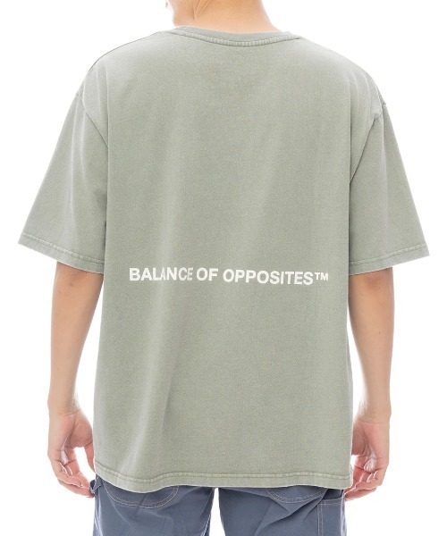 RVCA（ルーカ）の「RVCA メンズ DAY DREAM RVCA SS Tシャツ 【2025年春夏モデル】/ルーカロゴクルーネック半袖Tシャツ（Tシャツ/カットソー・メンズ・マスタード/ホワイト/グリーン系その他/グレー系その他/ブラック・MEDIUM/SMALL/X-LARGE/LARGE）」の15枚目の写真