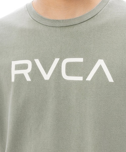 RVCA（ルーカ）の「RVCA メンズ DAY DREAM RVCA SS Tシャツ 【2025年春夏モデル】/ルーカロゴクルーネック半袖Tシャツ（Tシャツ/カットソー・メンズ・マスタード/ホワイト/グリーン系その他/グレー系その他/ブラック・MEDIUM/SMALL/X-LARGE/LARGE）」の16枚目の写真