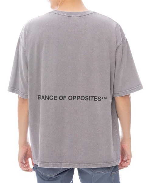 RVCA（ルーカ）の「RVCA メンズ DAY DREAM RVCA SS Tシャツ 【2025年春夏モデル】/ルーカロゴクルーネック半袖Tシャツ（Tシャツ/カットソー・メンズ・マスタード/ホワイト/グリーン系その他/グレー系その他/ブラック・MEDIUM/SMALL/X-LARGE/LARGE）」の12枚目の写真
