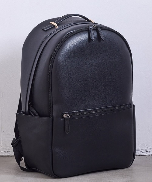 12Twelve Agenda（トゥエルブ　アジェンダ）の「【軽量】【通勤リュック】【PC収納ポケット】軽量多収納合皮リュック（バックパック/リュック・レディース・グレイッシュベージュ/ブラック/オフホワイト/ブラウン・FREE）」の22枚目の写真