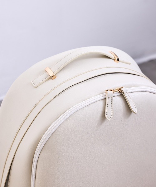 12Twelve Agenda（トゥエルブ　アジェンダ）の「【軽量】【通勤リュック】【PC収納ポケット】軽量多収納合皮リュック（バックパック/リュック・レディース・グレイッシュベージュ/ブラック/オフホワイト/ブラウン・FREE）」の20枚目の写真