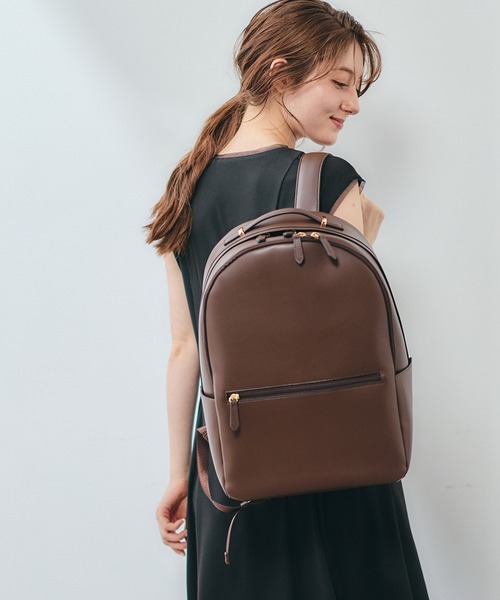 12Twelve Agenda(トゥエルブ アジェンダ)の「【軽量】【通勤リュック】【PC収納ポケット】軽量多収納合皮リュック(バックパック/リュック・レディース・グレイッシュベージュ/ブラック/オフホワイト/ブラウン・FREE)」の12枚目の写真